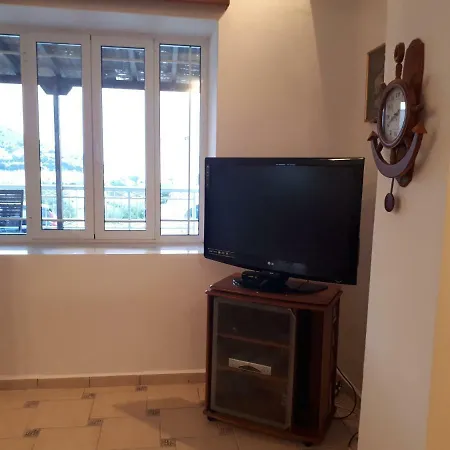 Holiday House * Galissas