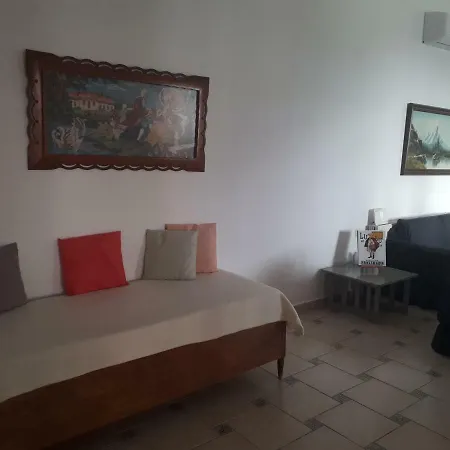 Holiday House *